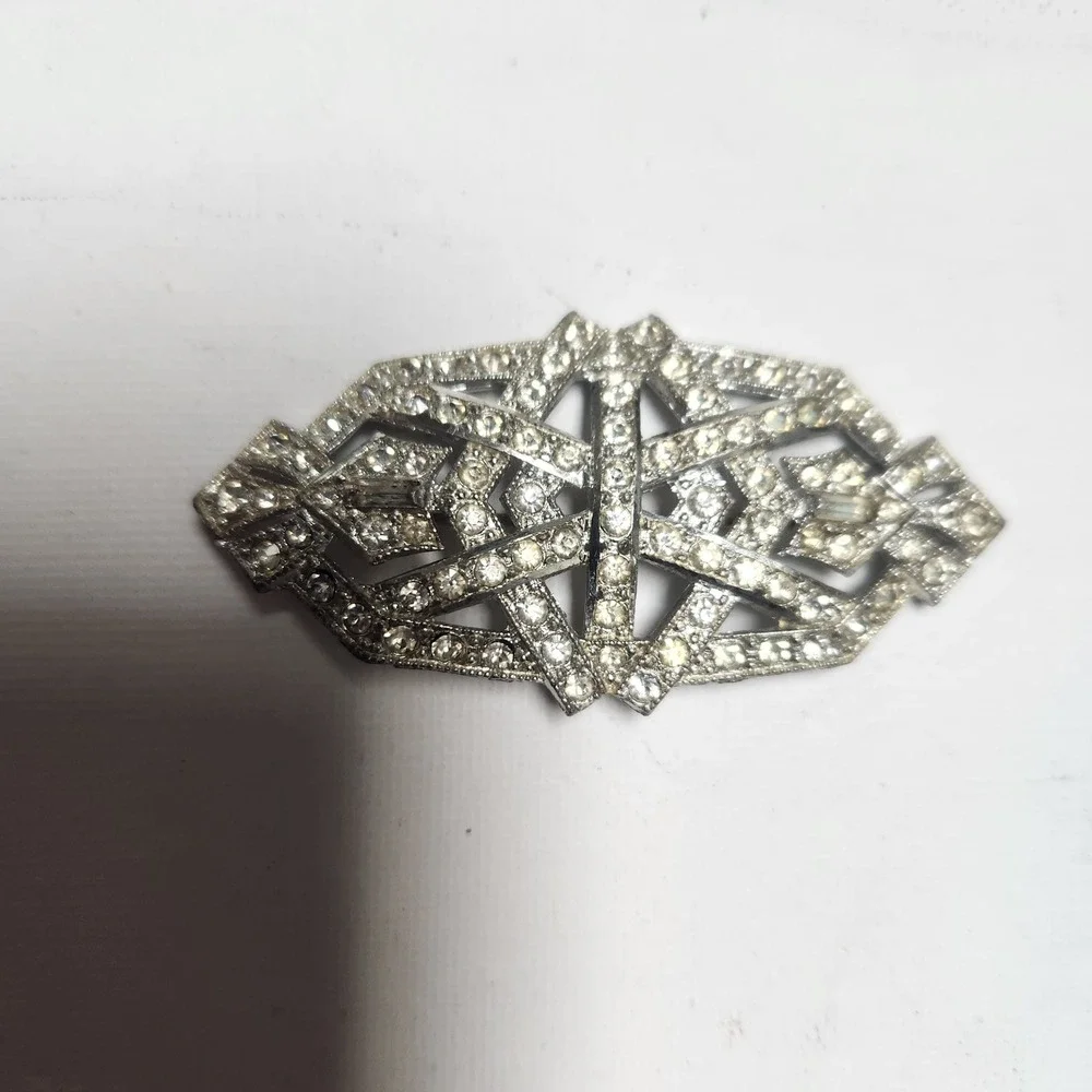 Vintage‎  Rhinestone Pot Metal Geometric Brooch Pin Clear Crystal Retro